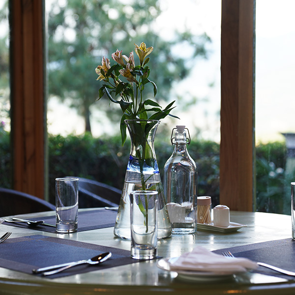Yarlam Hotel Images